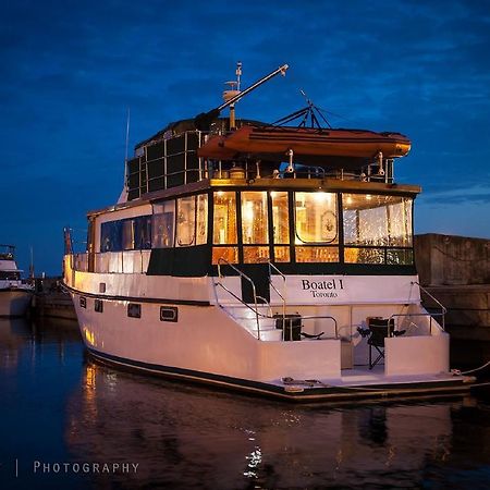 Bed and Breakfast Making Waves Boatel Торонто Екстер'єр фото