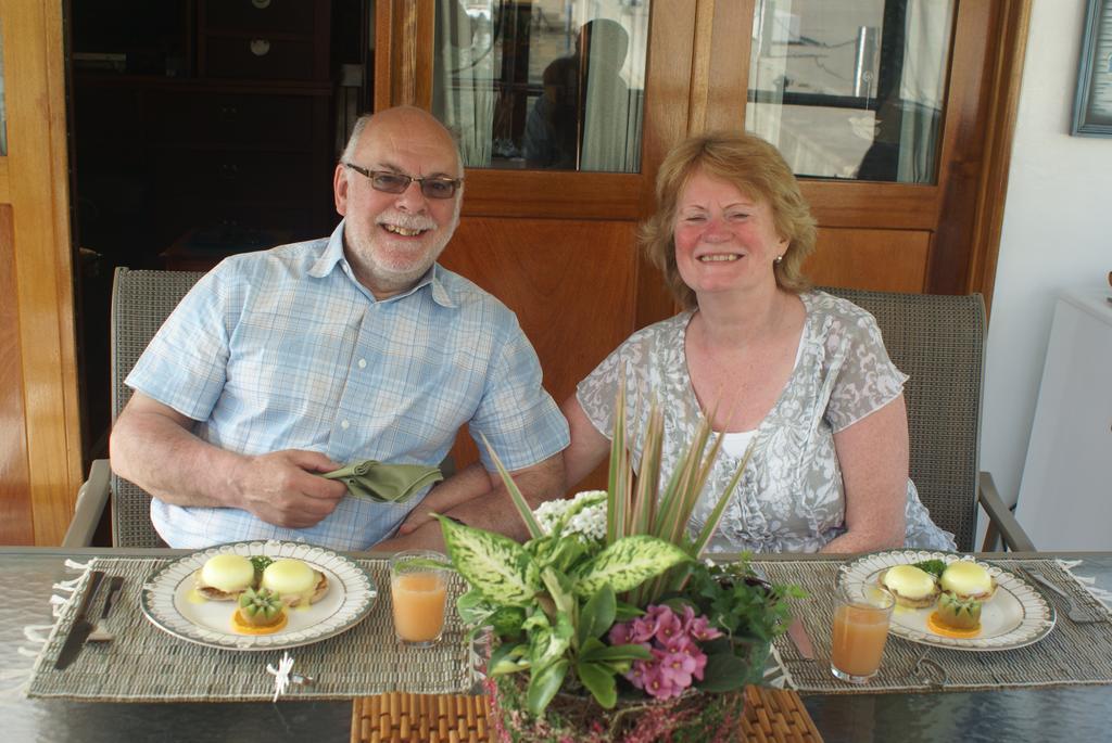 Bed and Breakfast Making Waves Boatel Торонто Екстер'єр фото