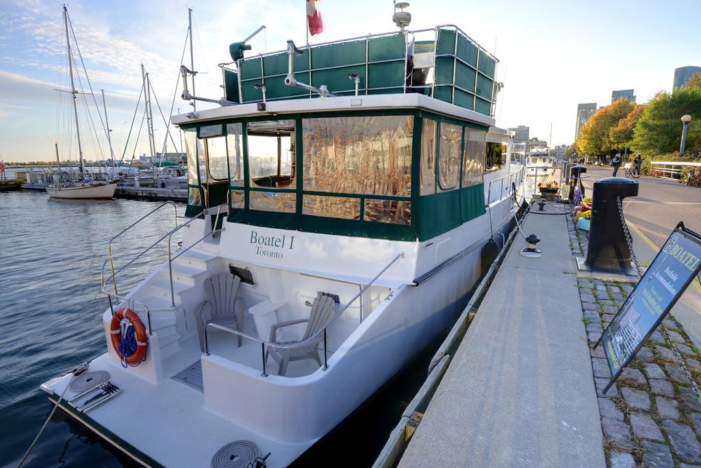 Bed and Breakfast Making Waves Boatel Торонто Екстер'єр фото