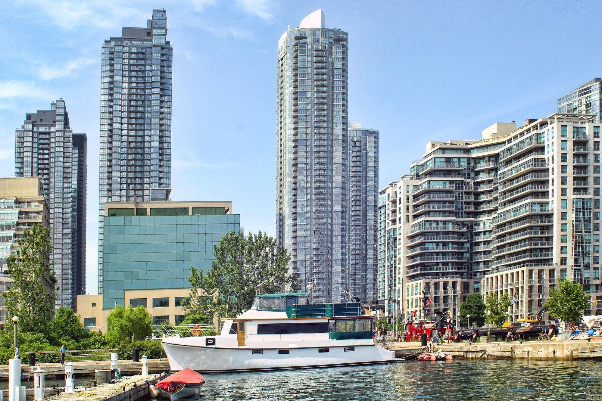 Bed and Breakfast Making Waves Boatel Торонто Екстер'єр фото